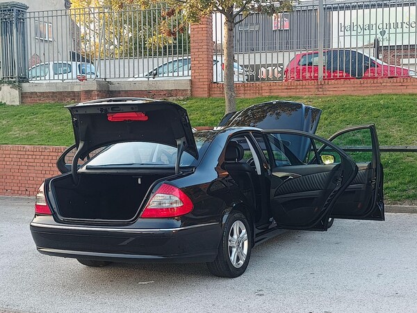 Used Mercedes-Benz E Class 2008 for sale - 76260477: Photo 22