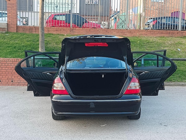 Used Mercedes-Benz E Class 2008 for sale - 76260477: Photo 23