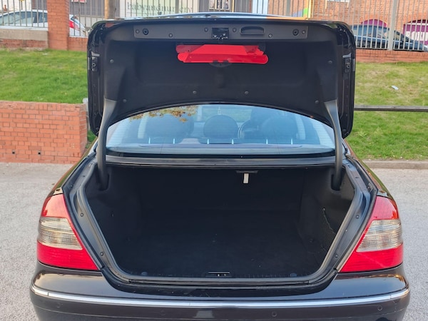 Used Mercedes-Benz E Class 2008 for sale - 76260477: Photo 24
