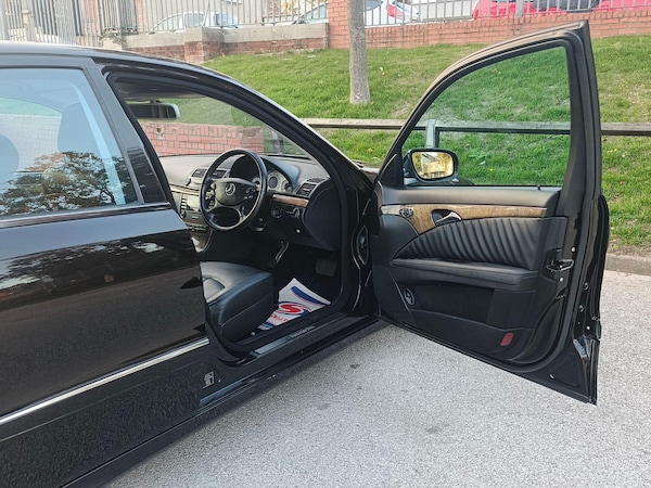 Used Mercedes-Benz E Class 2008 for sale - 76260477: Photo 29