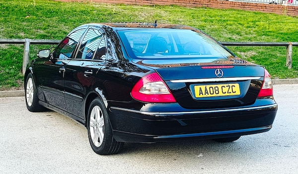 Used Mercedes-Benz E Class 2008 for sale - 76260477: Photo 4