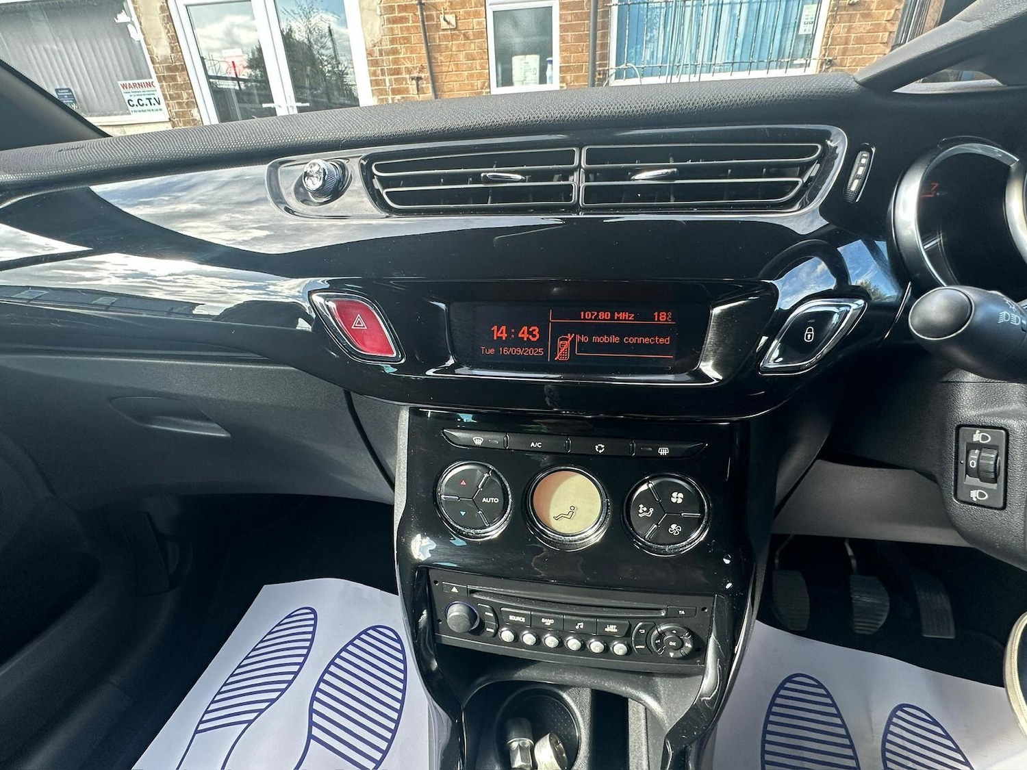 Used Citroen DS3 2014 for sale - 76584208: Photo 20