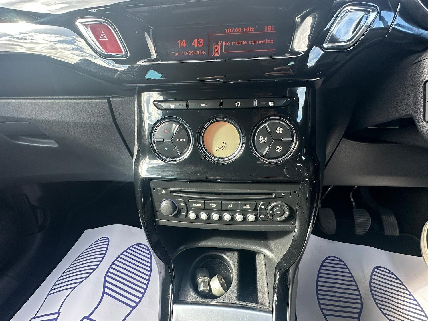 Used Citroen DS3 2014 for sale - 76584208: Photo 27