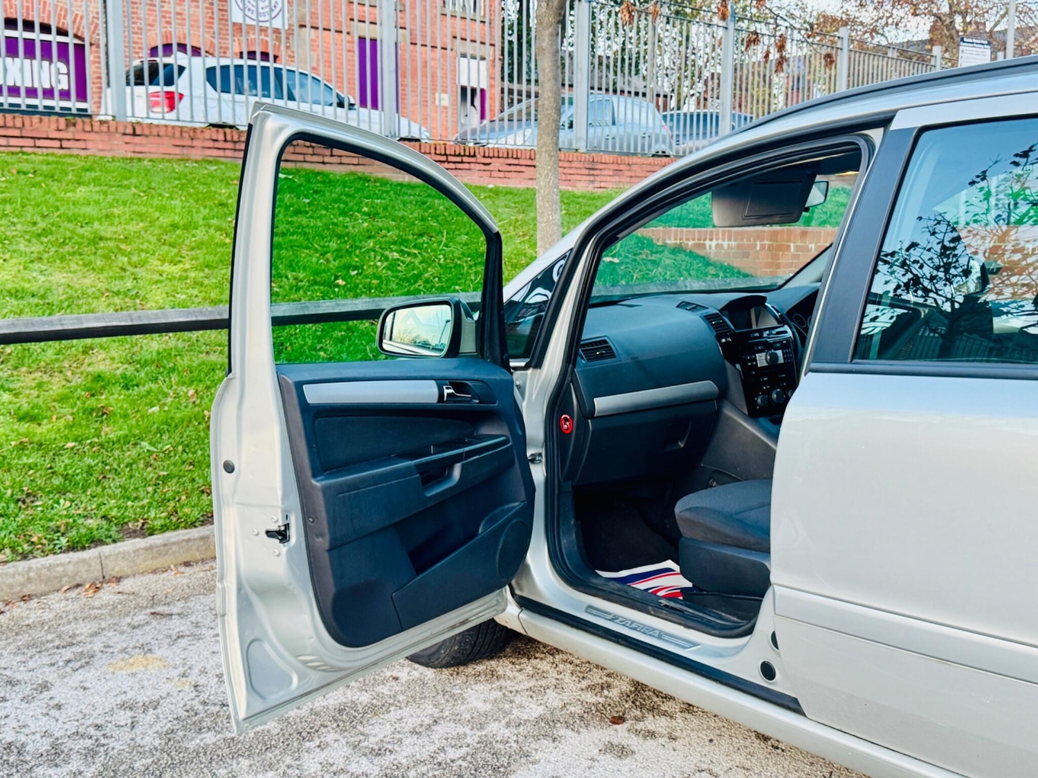 Used Vauxhall Zafira for sale - 76592484: Photo 21