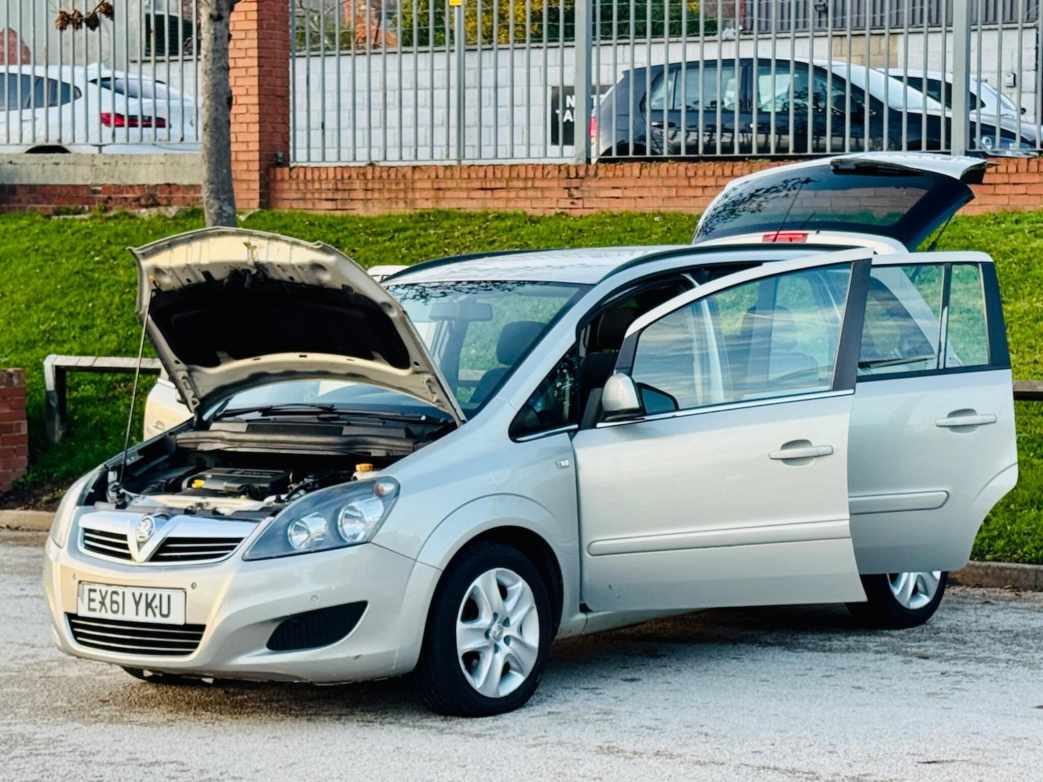 Used Vauxhall Zafira for sale - 76592484: Photo 26