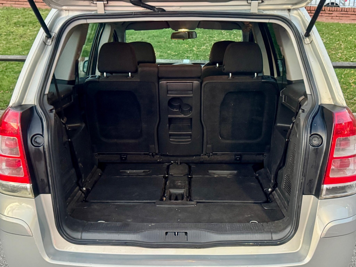 Used Vauxhall Zafira for sale - 76592484: Photo 31