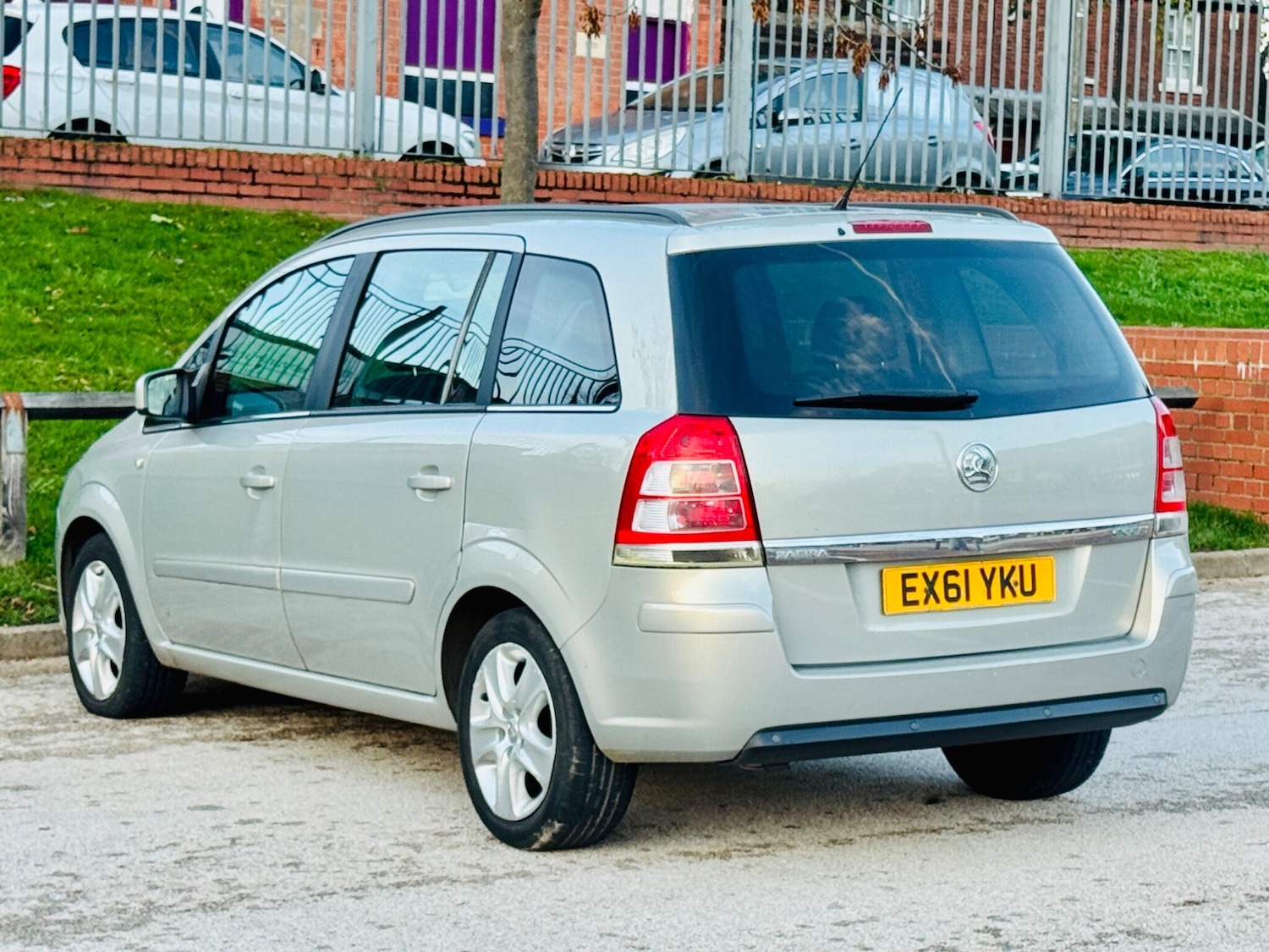 Used Vauxhall Zafira for sale - 76592484: Photo 4