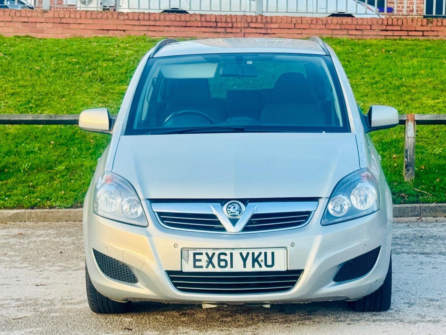 Used Vauxhall Zafira for sale - 76592484: Photo 5