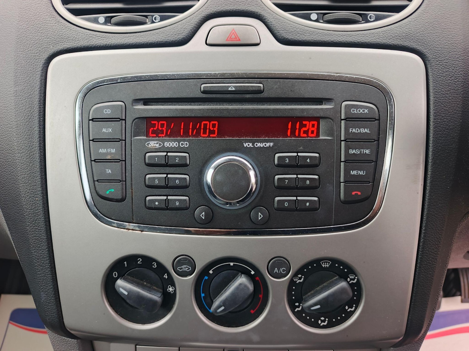 Used Ford Focus 2010 for sale - 76317865: Photo 36