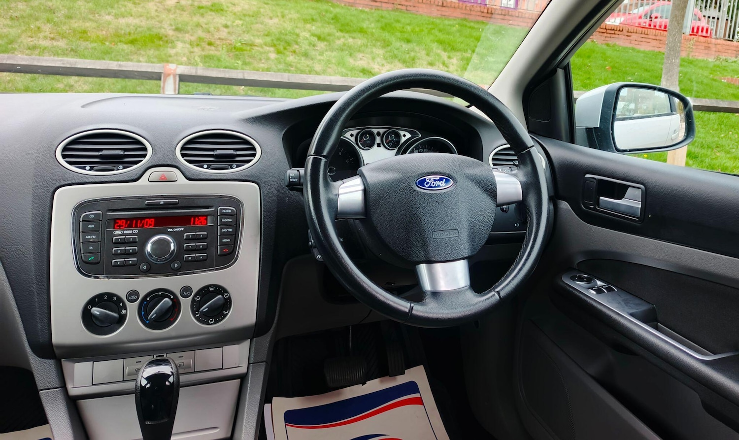 Used Ford Focus 2010 for sale - 76317865: Photo 8