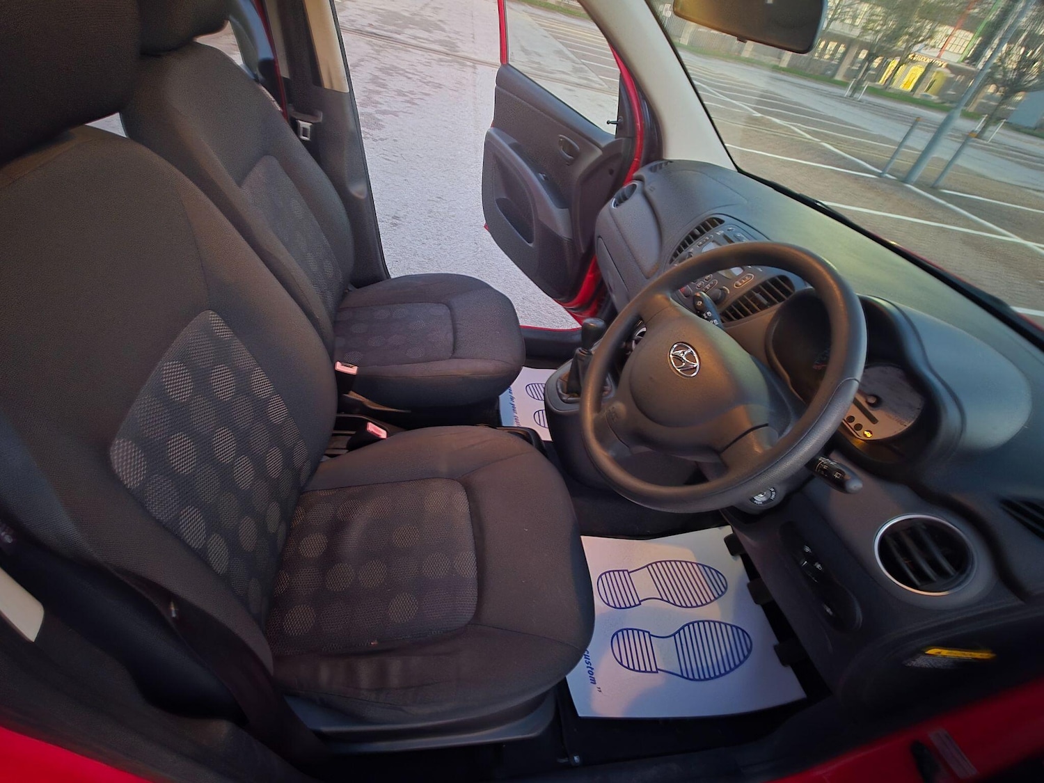 Used Hyundai i10 2010 for sale - 76632828: Photo 11