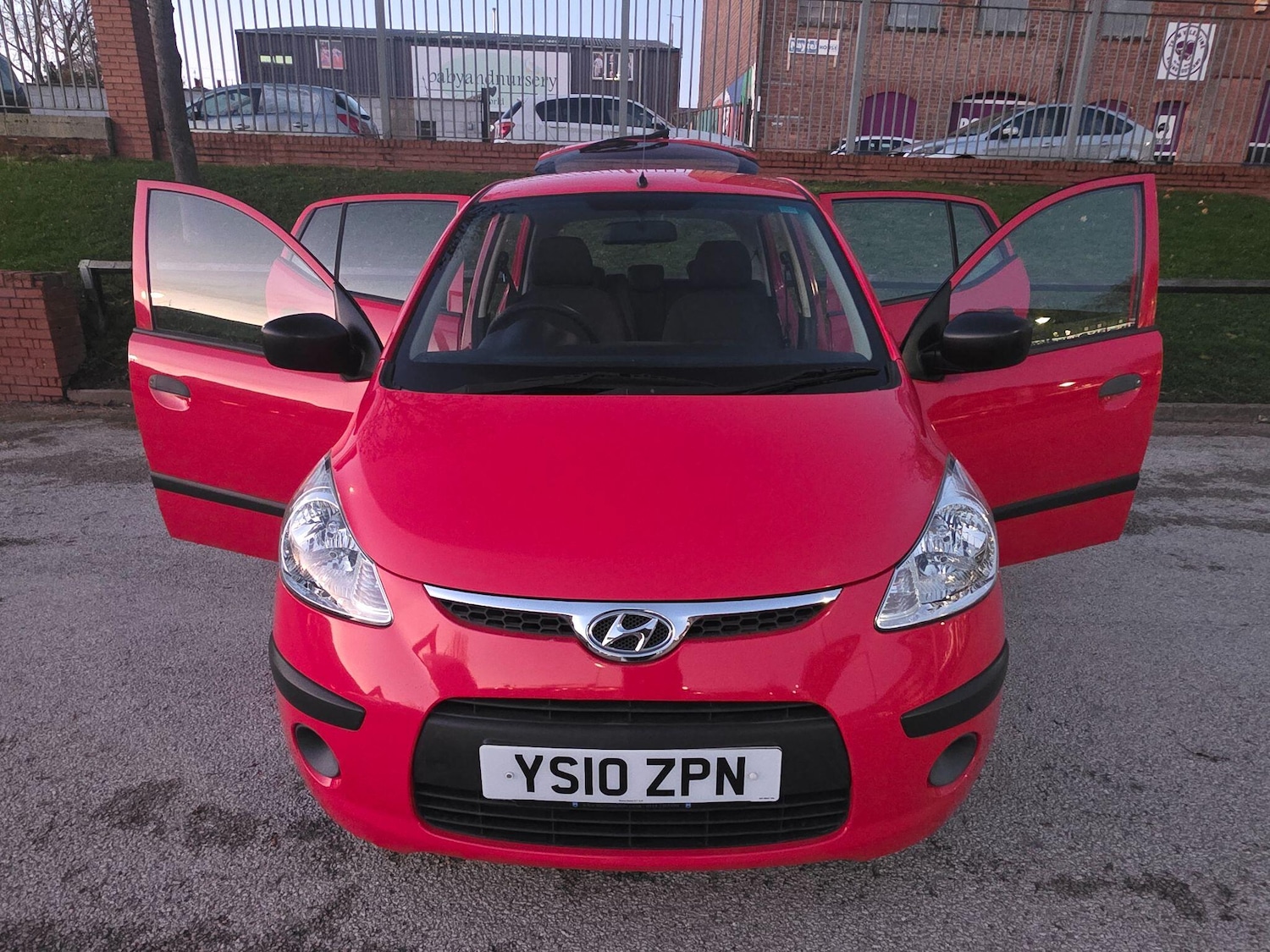 Used Hyundai i10 2010 for sale - 76632828: Photo 15