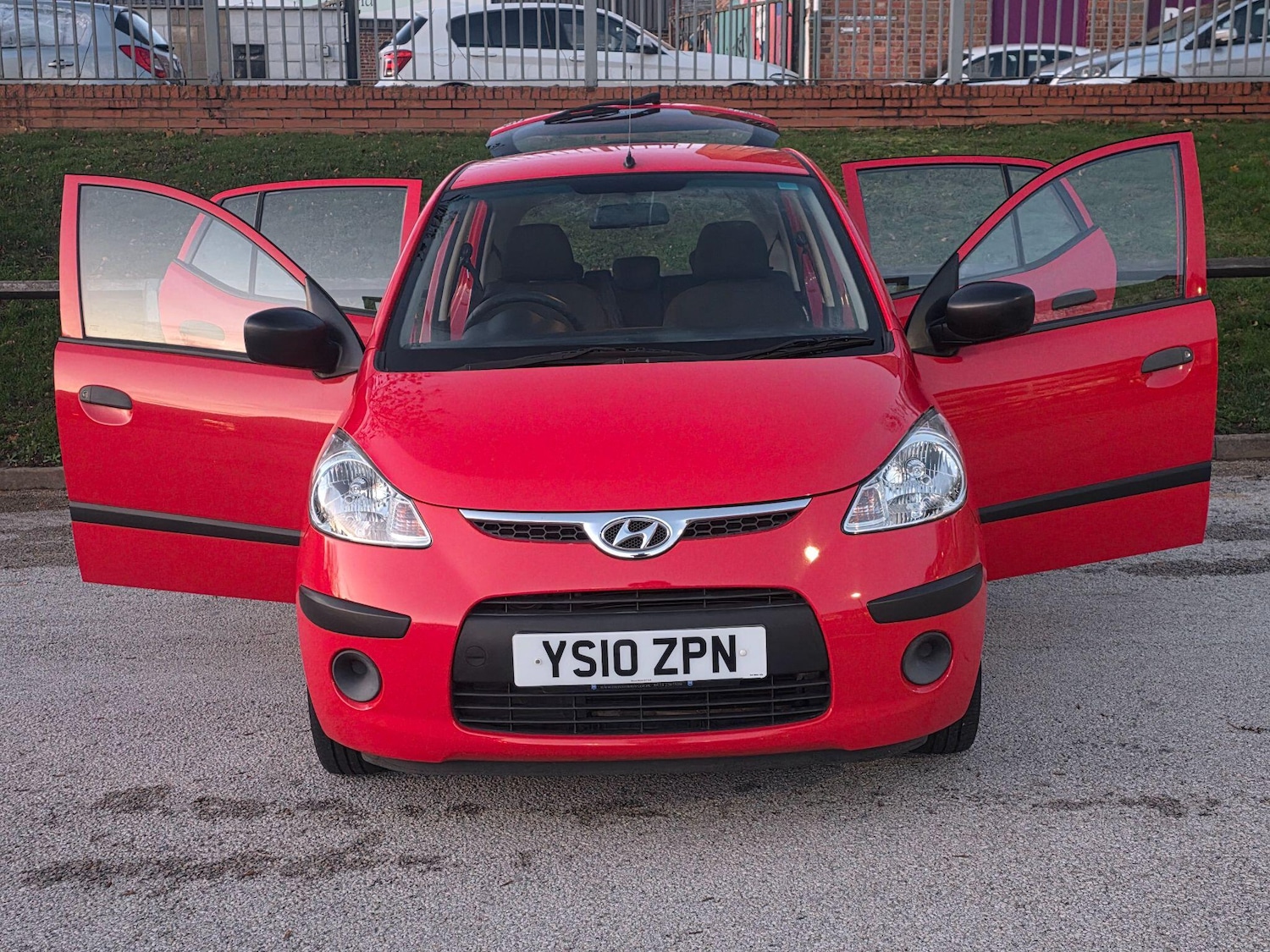 Used Hyundai i10 2010 for sale - 76632828: Photo 4