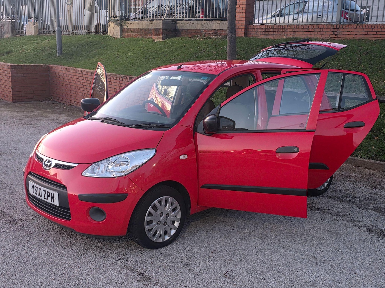 Used Hyundai i10 2010 for sale - 76632828: Photo 5
