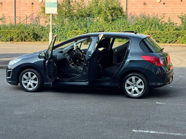 Used Peugeot 308 2012 for sale - 76259401: Photo 10
