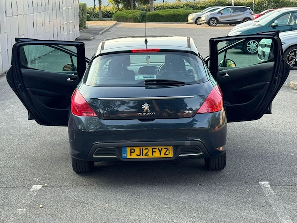 Used Peugeot 308 2012 for sale - 76259401: Photo 11