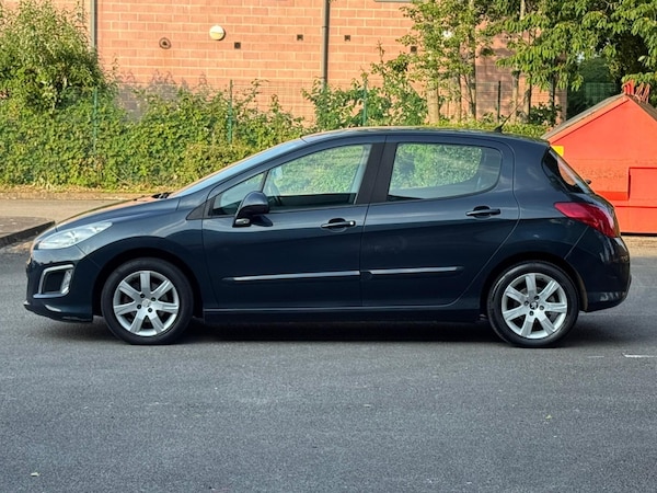 Used Peugeot 308 2012 for sale - 76259401: Photo 12