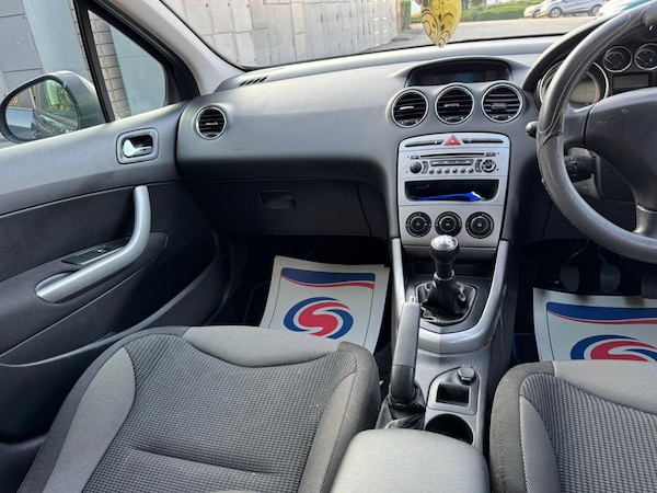 Used Peugeot 308 2012 for sale - 76259401: Photo 16