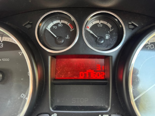 Used Peugeot 308 2012 for sale - 76259401: Photo 26
