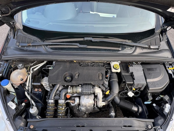 Used Peugeot 308 2012 for sale - 76259401: Photo 30
