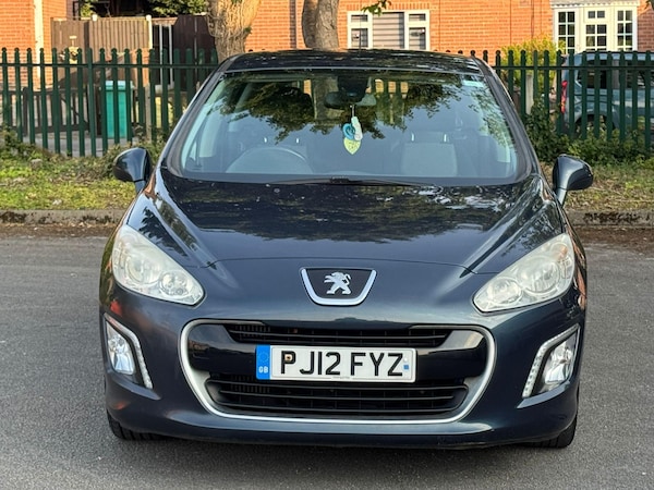 Used Peugeot 308 2012 for sale - 76259401: Photo 5
