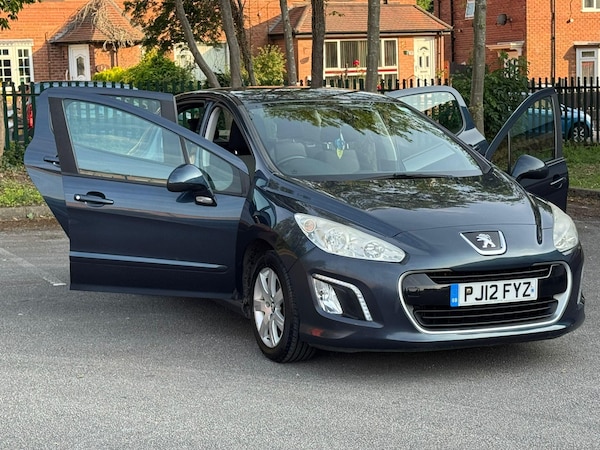 Used Peugeot 308 2012 for sale - 76259401: Photo 6