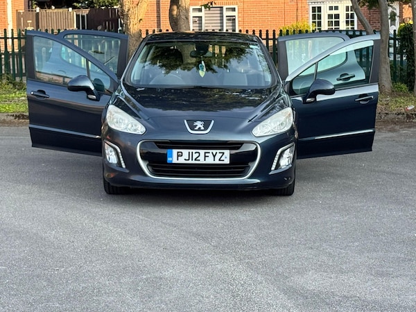 Used Peugeot 308 2012 for sale - 76259401: Photo 8
