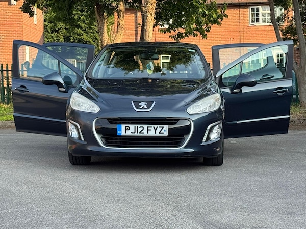 Used Peugeot 308 2012 for sale - 76259401: Photo 9
