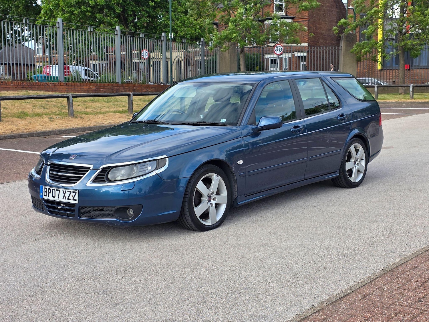 Used Saab 9-5 for sale - 76473918: Photo 2