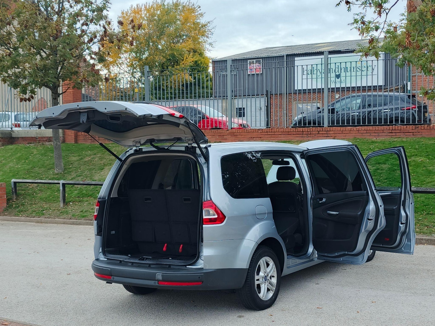 Used Ford Galaxy 2013 for sale - 76361075: Photo 28