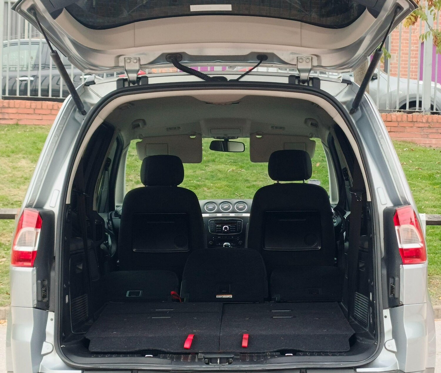 Used Ford Galaxy 2013 for sale - 76361075: Photo 30