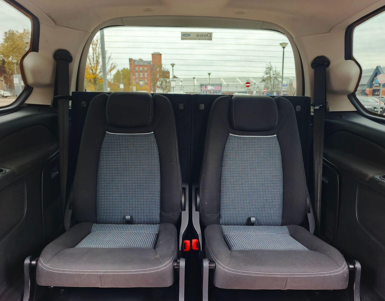 Used Ford Galaxy 2013 for sale - 76361075: Photo 33