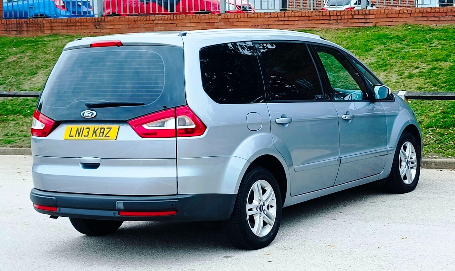 Used Ford Galaxy 2013 for sale - 76361075: Photo 5