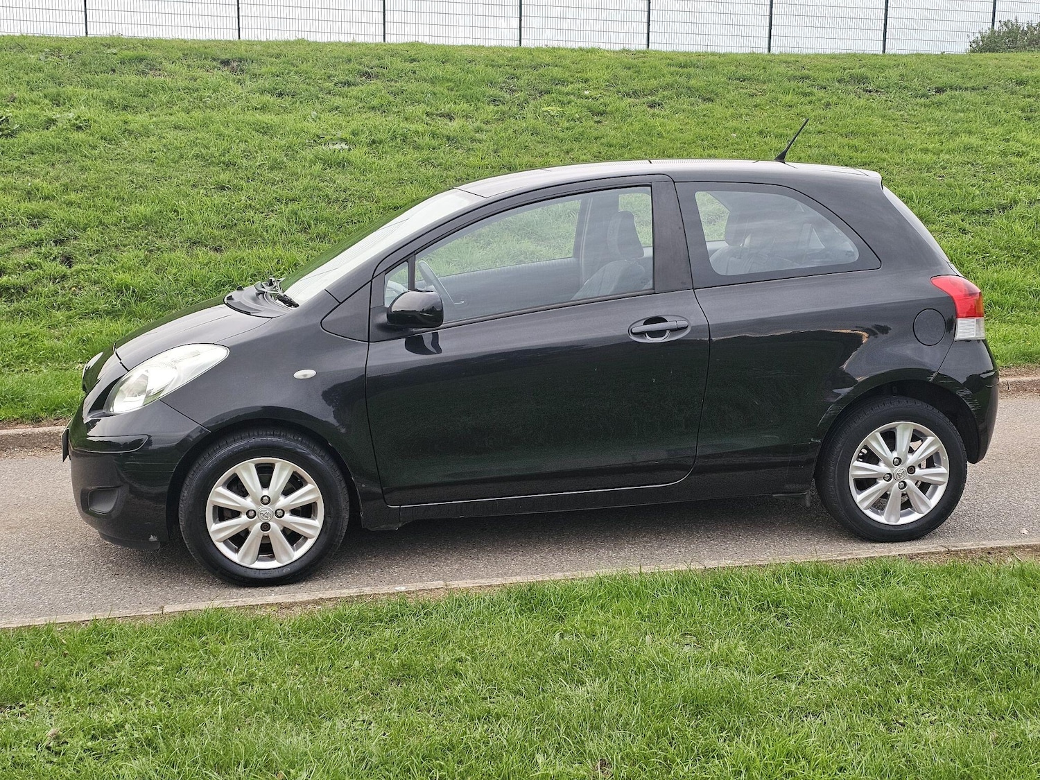 Used Toyota Yaris 2009 for sale - 76121737: Photo 10