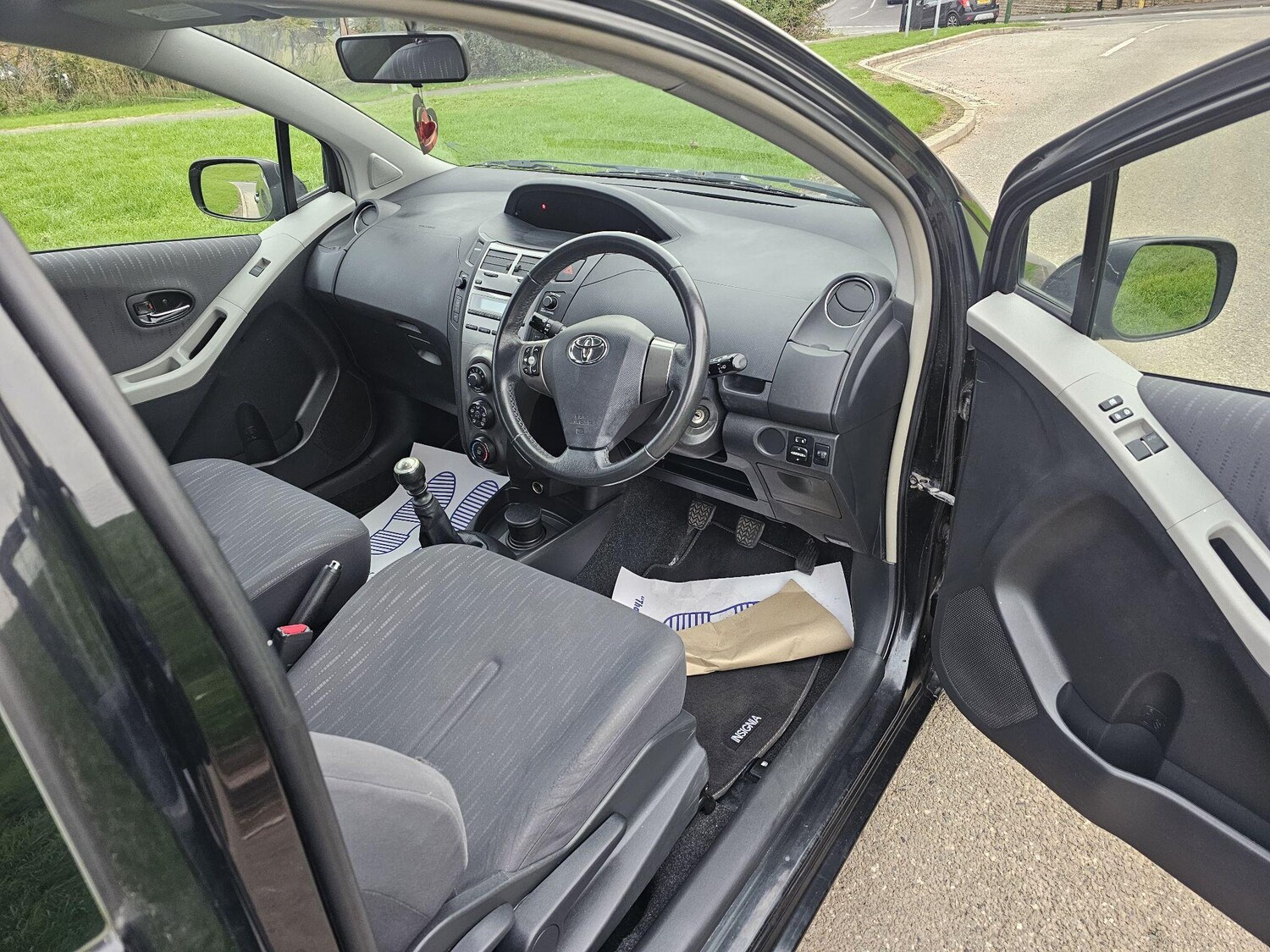 Used Toyota Yaris 2009 for sale - 76121737: Photo 17