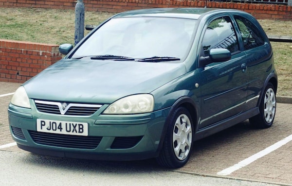 Used Vauxhall Corsa 2004 for sale - 74667355: Photo 2