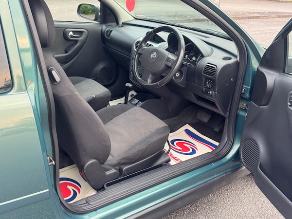Used Vauxhall Corsa 2004 for sale - 74667355: Photo 33