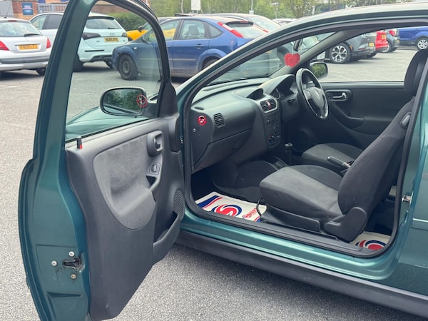 Used Vauxhall Corsa 2004 for sale - 74667355: Photo 35