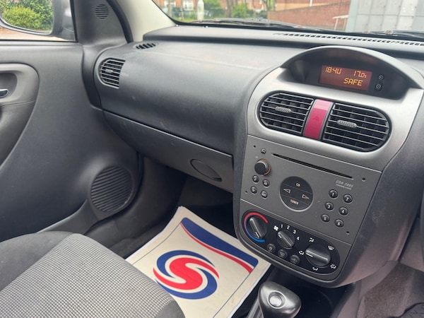 Used Vauxhall Corsa 2004 for sale - 74667355: Photo 40