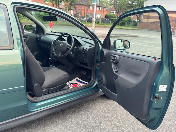 Used Vauxhall Corsa 2004 for sale - 74667355: Photo 7