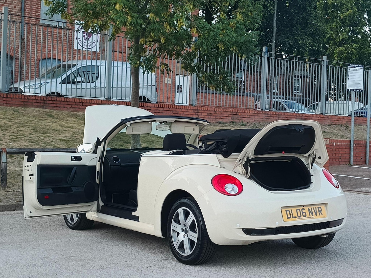 Used Volkswagen Beetle for sale - 76592694: Photo 27