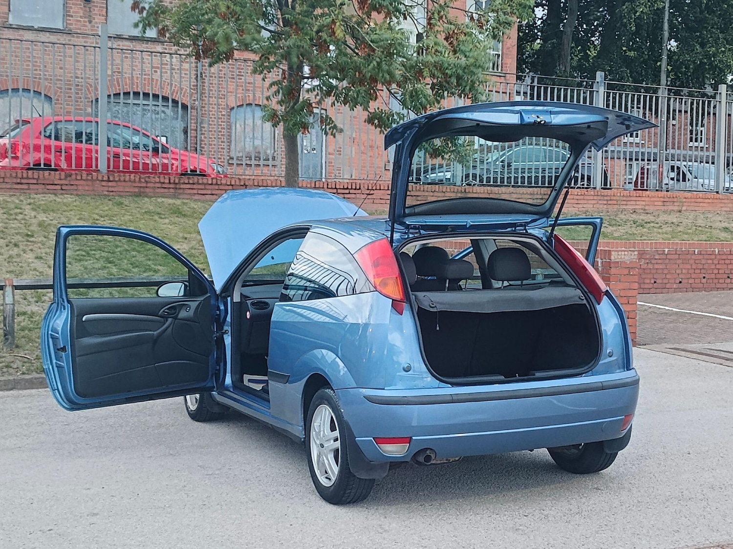 Used Ford Focus 2002 for sale - 76671391: Photo 22