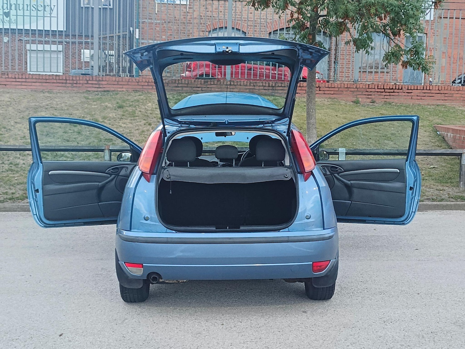 Used Ford Focus 2002 for sale - 76671391: Photo 23