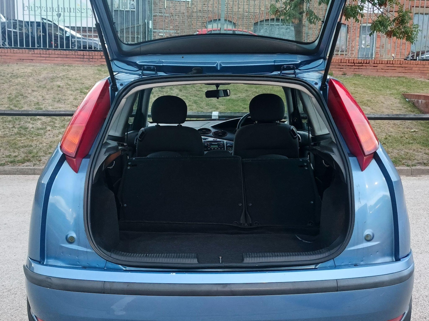 Used Ford Focus 2002 for sale - 76671391: Photo 29