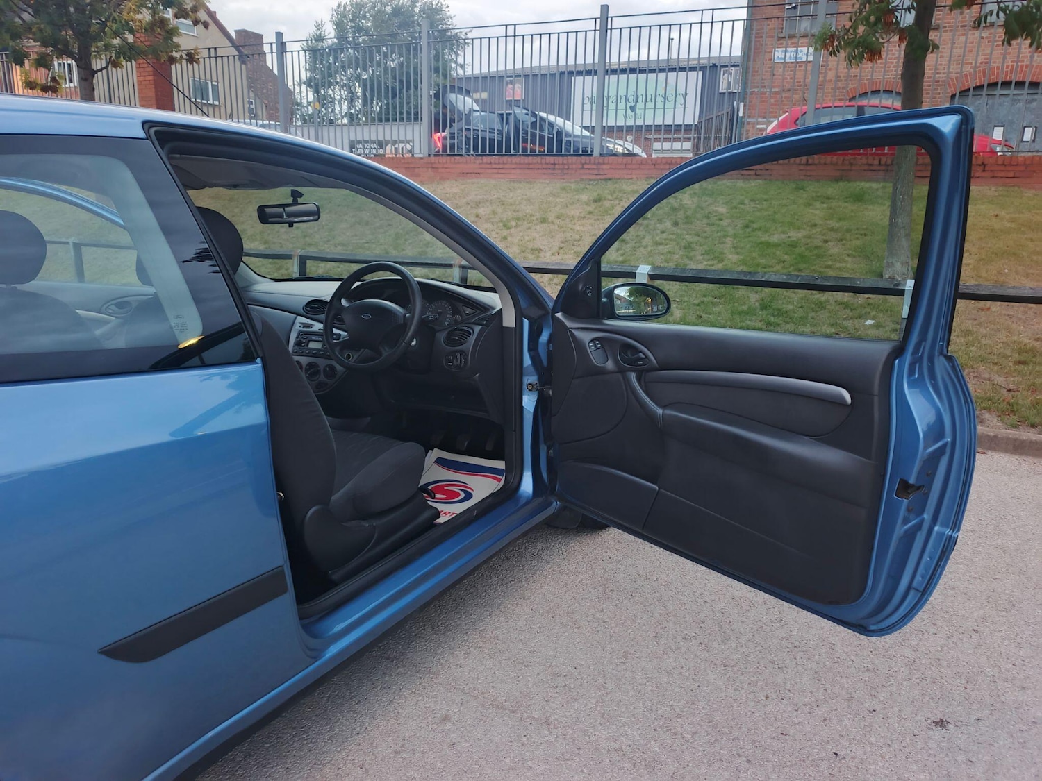 Used Ford Focus 2002 for sale - 76671391: Photo 31