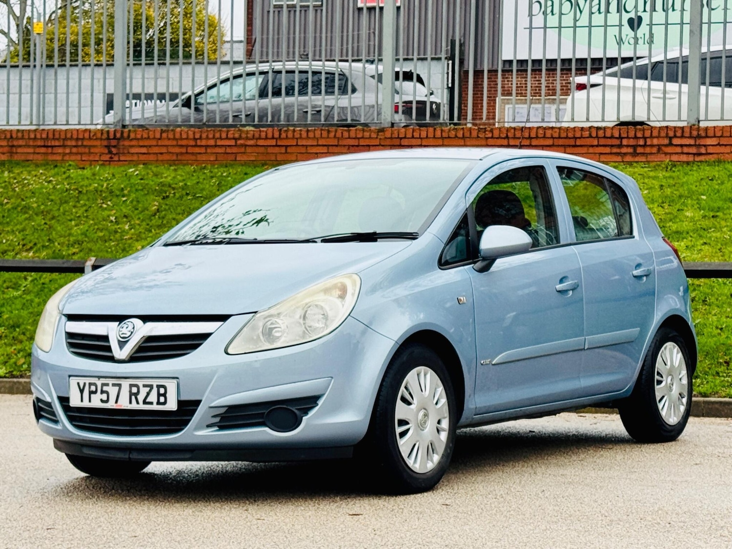 Used Vauxhall Corsa 2007 for sale - 76562474: Photo 2