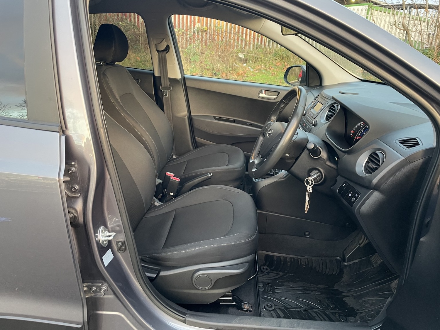 Used Hyundai i10 2018 for sale - 77264441: Photo 15