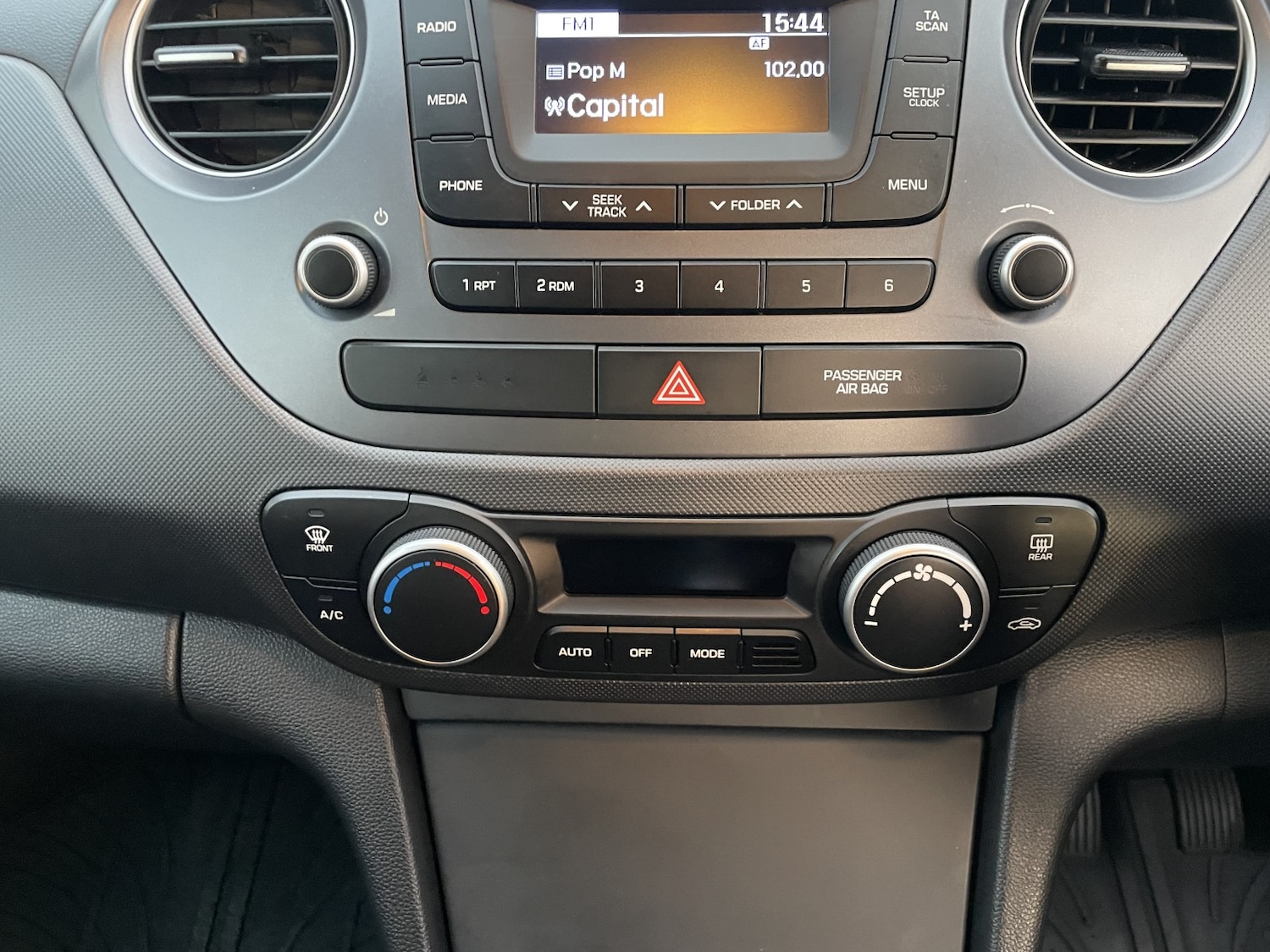Used Hyundai i10 2018 for sale - 77264441: Photo 18