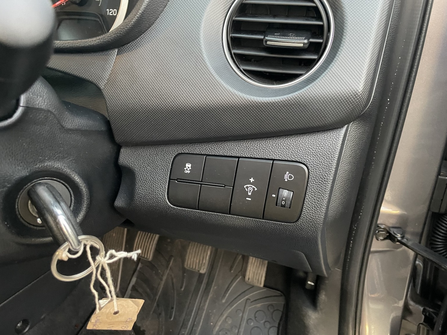Used Hyundai i10 2018 for sale - 77264441: Photo 20