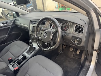 Used Volkswagen Golf 2013 for sale - 77264443: Photo